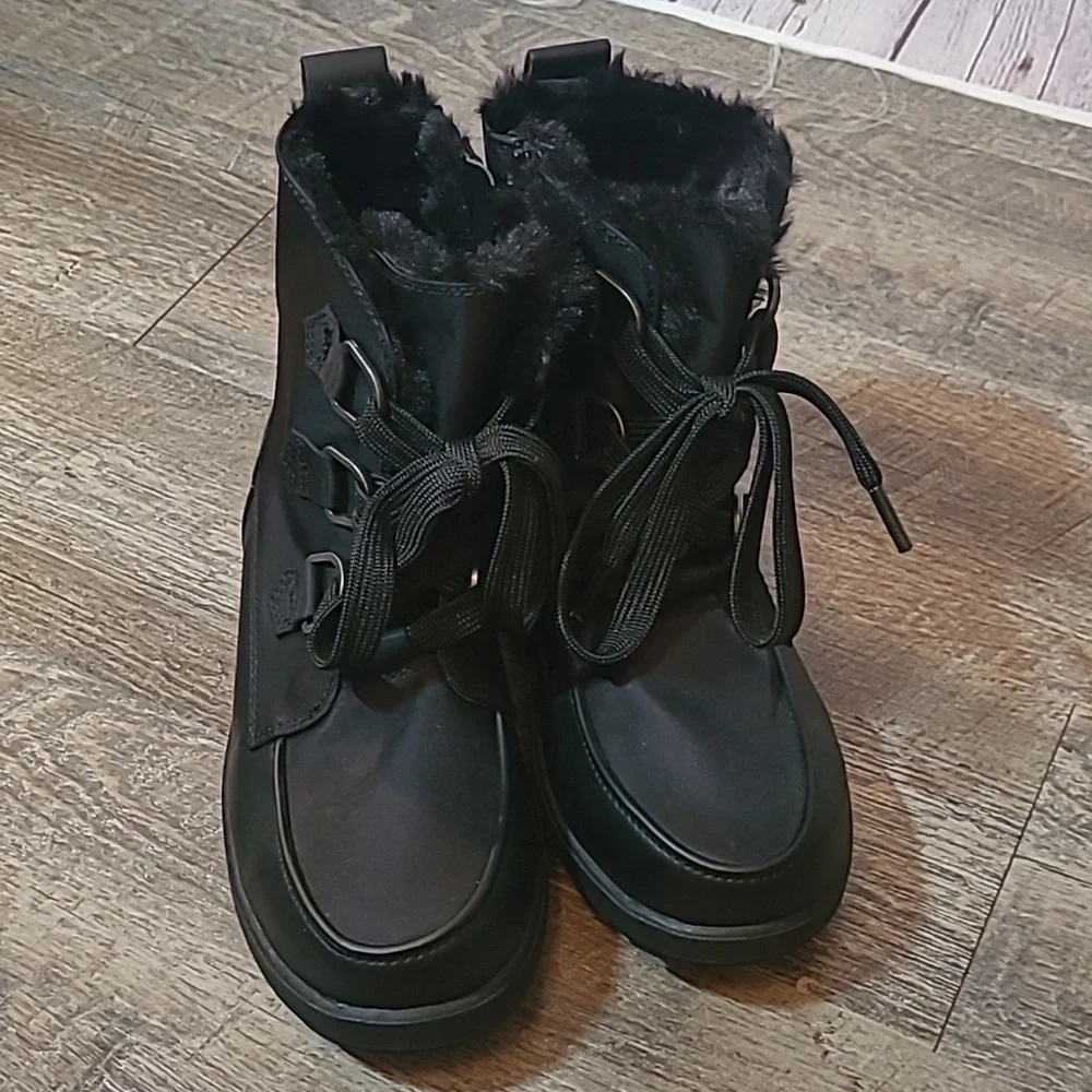 Black Torrid Size 6.5W Fur Lined Side Zip Lace Winter Boots NWOT
